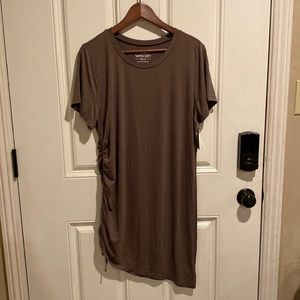 Torrid Super Soft Knit Tee, Tunic length w/ side cinch, Size 2, Color Taupe